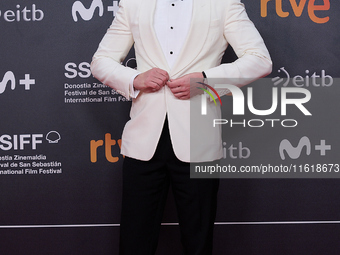 Andrew Garfield attends the closing red carpet during the 72nd edition of the San Sebastian International Film Festival in San Sebastian, Sp...