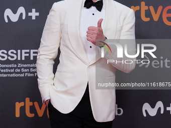 Andrew Garfield attends the closing red carpet during the 72nd edition of the San Sebastian International Film Festival in San Sebastian, Sp...