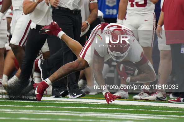 Arkansas Razorbacks running back Ja'Quinden Jackson #22 catches the ball against Texas A&M Aggies during the Southwest Classic match between...