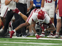 Arkansas Razorbacks running back Ja'Quinden Jackson #22 catches the ball against Texas A&M Aggies during the Southwest Classic match between...