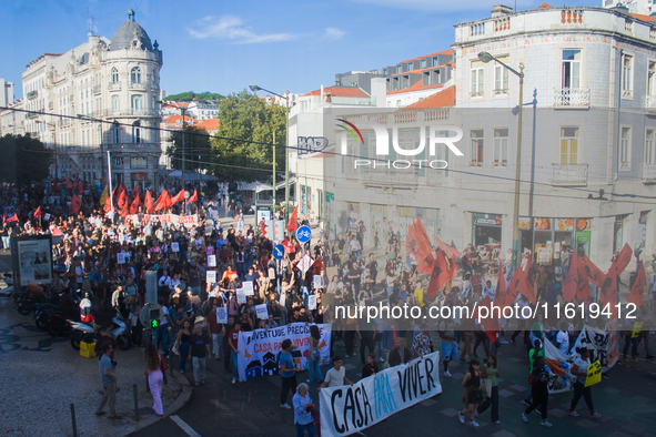 Casas Para Viver takes place again in the afternoon of September 28. The manifestation happens once more to protest against speculation, gen...