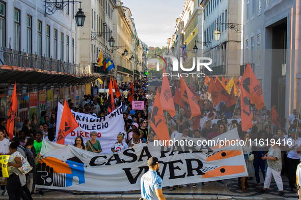 Casas Para Viver takes place again in the afternoon of September 28. The manifestation happens once more to protest against speculation, gen...