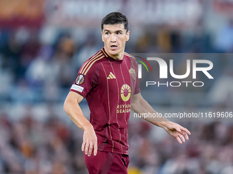 Eldor Shomurodov of AS Roma looks on during the UEFA Europa League 2024/25 League Phase MD1 match between AS Roma and Athletic Club at Stadi...