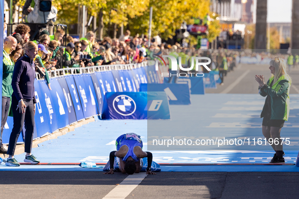 Tigist Ketema of Ethiopia wins the women's race at the 50th Berlin Marathon in Berlin, Germany, on September 29, 2024, with a time of 2:16:4...