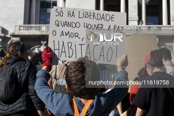 Thousands of people come together to demonstrate for the right to fair and affordable housing and an end to real estate speculation in Porto...