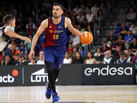 Tomas Satoransky plays during the match between FC Barcelona and Coviran Granada, corresponding to week 1 of the Liga Endesa, at the Palau B...