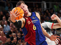 Jan Vesely plays during the match between FC Barcelona and Coviran Granada, corresponding to week 1 of the Liga Endesa, at the Palau Blaugra...