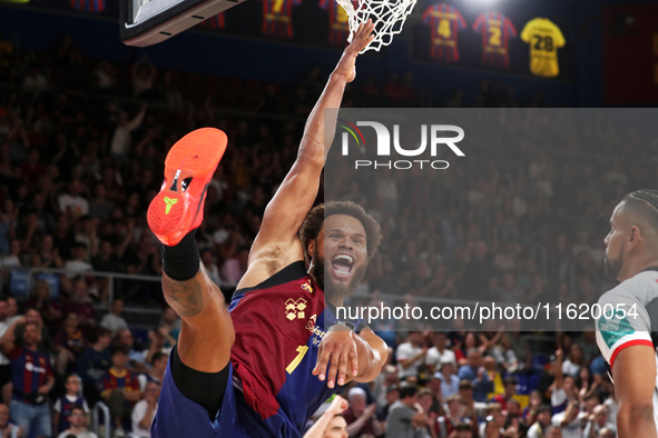 Justin Anderson plays during the match between FC Barcelona and Coviran Granada, corresponding to week 1 of the Liga Endesa, at the Palau Bl...