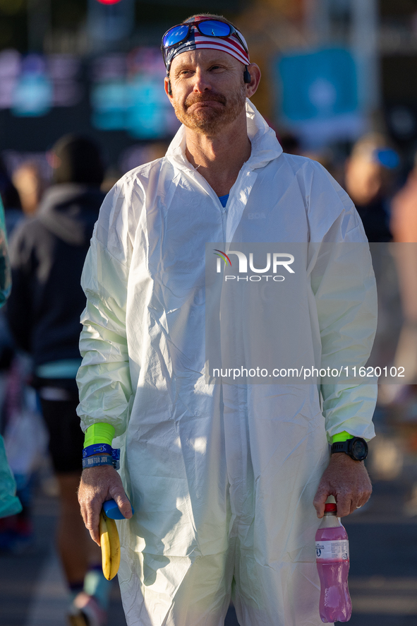 Runners arrive for the 50th Berlin Marathon in Berlin, Germany, on September 29, 2024. The 50th Berlin Marathon brings together over 58,000...