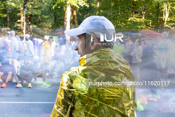 Participants of the Handbike category during the Berlin Marathon in Berlin, Germany, on September 29, 2024. The 50th Berlin Marathon brings...