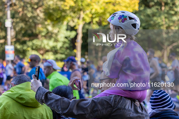 Participants of the Handbike category during the Berlin Marathon in Berlin, Germany, on September 29, 2024. The 50th Berlin Marathon brings...