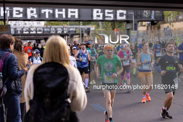 Participants of the Handbike category during the Berlin Marathon in Berlin, Germany, on September 29, 2024. The 50th Berlin Marathon brings...