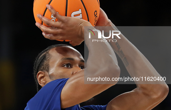 Kevin Punter plays during the match between FC Barcelona and Coviran Granada, corresponding to week 1 of the Liga Endesa, at the Palau Blaug...