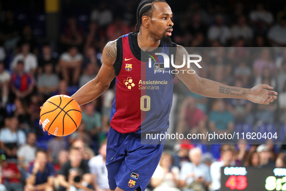 Kevin Punter plays during the match between FC Barcelona and Coviran Granada, corresponding to week 1 of the Liga Endesa, at the Palau Blaug...