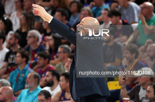 Joan Penarroya coaches during the match between FC Barcelona and Coviran Granada, corresponding to week 1 of the Liga Endesa, at the Palau B...