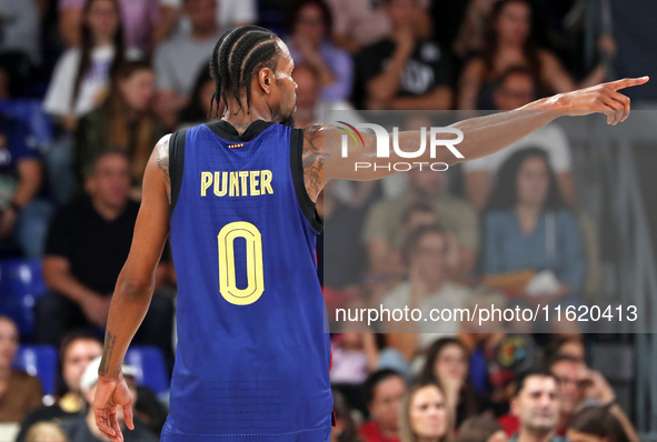 Kevin Punter plays during the match between FC Barcelona and Coviran Granada, corresponding to week 1 of the Liga Endesa, at the Palau Blaug...