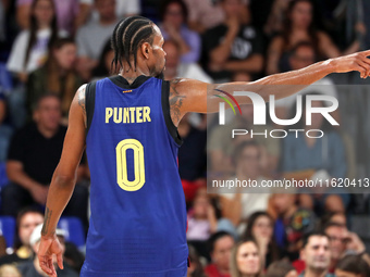 Kevin Punter plays during the match between FC Barcelona and Coviran Granada, corresponding to week 1 of the Liga Endesa, at the Palau Blaug...