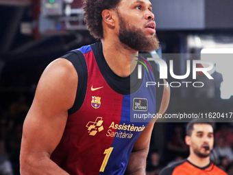 Justin Anderson plays during the match between FC Barcelona and Coviran Granada, corresponding to week 1 of the Liga Endesa, at the Palau Bl...