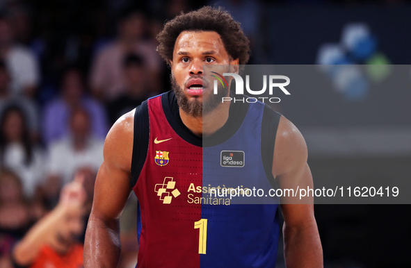 Justin Anderson plays during the match between FC Barcelona and Coviran Granada, corresponding to week 1 of the Liga Endesa, at the Palau Bl...