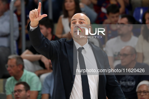 Joan Penarroya coaches during the match between FC Barcelona and Coviran Granada, corresponding to week 1 of the Liga Endesa, at the Palau B...