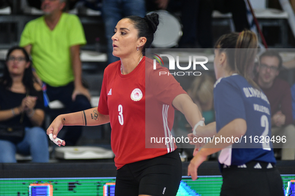 Yamila Nizetich of Olympiacos Athens during the International Trophy ''Una squadra per un sorriso,'' Final 3rd-4th place match between Wash4...