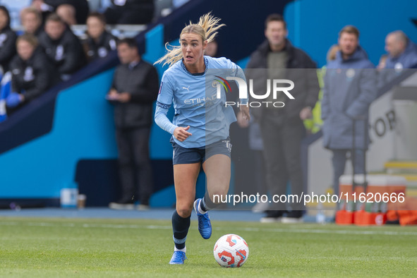 Jill Roord #10 of Manchester City W.F.C. during the Barclays FA Women's Super League match between Manchester City and Brighton and Hove Alb...