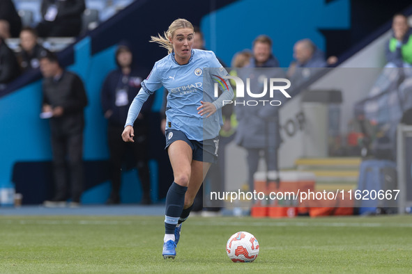 Jill Roord #10 of Manchester City W.F.C. during the Barclays FA Women's Super League match between Manchester City and Brighton and Hove Alb...