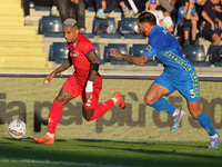 Domilson Cordeiro Dos Santos Dodo of ACF Fiorentina controls the ball during the Serie A match between Empoli FC and ACF Fiorentina in Empol...