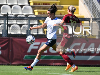 Ginevra Moretti of Napoli Femminile and Verena Hanshaw of A.S. Roma Femminile are in action during the 4th day of the Serie A Femminile eBay...