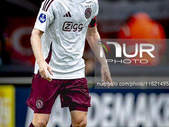 AFC Ajax Amsterdam midfielder Davy Klaassen during the match RKC - Ajax at the Mandemakers Stadium for the Dutch Eredivisie season 2024-2025...