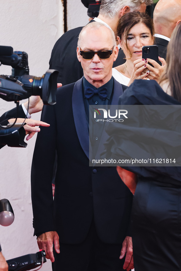 Michael Keaton attends the red carpet for the premiere of Beetlejuice Beetlejuice during the 81st Venice International Film Festival at Pala...