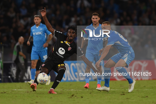 Warren Bondo of AC Monza competes for the ball with Stanislav Lobotka of SSC Napoli during the Serie A match between SSC Napoli and AC Monza...