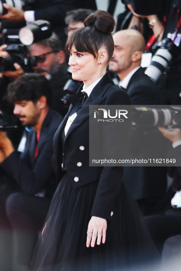 Winona Ryder attends the red carpet for the premiere of Beetlejuice Beetlejuice during the 81st Venice International Film Festival at Palazz...