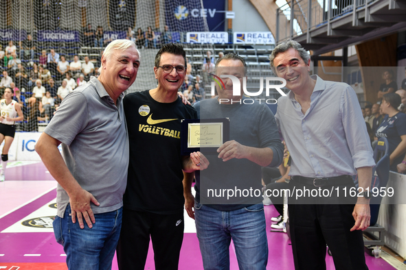 Giovanni Guidetti, coach of VakifBank Spor Kulubu, receives recognition during the International Trophy ''Una squadra per un sorriso,'' Fina...