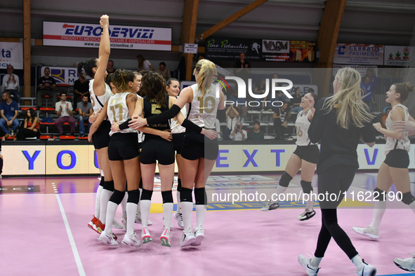 VakifBank Spor Kulubu wins the match and earns first place in the International Trophy ''Una squadra per un sorriso'' in the final 1st-2nd p...