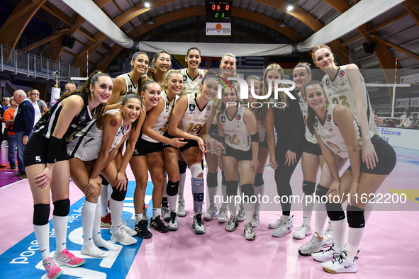 VakifBank Spor Kulubu wins the match and earns first place in the International Trophy ''Una squadra per un sorriso'' in the final 1st-2nd p...