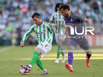 Giovani Lo Celso of Real Betis controls the ball during the La Liga EA Sports match between Real Betis and RCD Espanyol at Benito Villamarin...