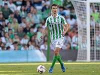 Diego Llorente of Real Betis passes the ball during the La Liga EA Sports match between Real Betis and RCD Espanyol at Benito Villamarin in...