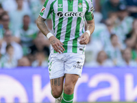 Hector Bellerin of Real Betis runs with the ball during the La Liga EA Sports match between Real Betis and RCD Espanyol at Benito Villamarin...