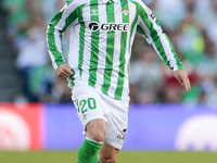 Giovani Lo Celso of Real Betis runs with the ball during the La Liga EA Sports match between Real Betis and RCD Espanyol at Benito Villamari...