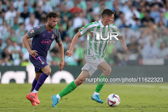 Sergi Altimira of Real Betis is in action during the La Liga EA Sports match between Real Betis and RCD Espanyol at Benito Villamarin in Sev...