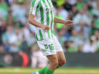 Sergi Altimira of Real Betis controls the ball during the La Liga EA Sports match between Real Betis and RCD Espanyol at Benito Villamarin i...