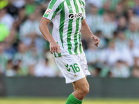 Sergi Altimira of Real Betis controls the ball during the La Liga EA Sports match between Real Betis and RCD Espanyol at Benito Villamarin i...