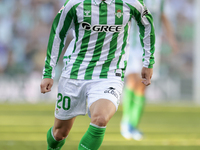 Giovani Lo Celso of Real Betis runs with the ball during the La Liga EA Sports match between Real Betis and RCD Espanyol at Benito Villamari...