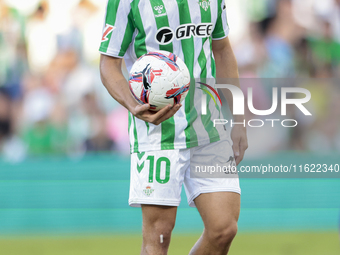 Ez Abde of Real Betis is in action during the La Liga EA Sports match between Real Betis and RCD Espanyol at Benito Villamarin in Seville, S...