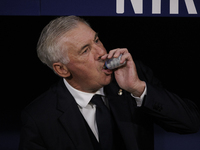 Real Madrid coach Carlo Ancelotti chews gum during the La Liga 2024/25 match between Atletico de Madrid and Real Madrid at Civitas Metropoli...