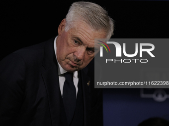 Real Madrid coach Carlo Ancelotti during the La Liga 2024/25 match between Atletico de Madrid and Real Madrid at Civitas Metropolitano Stadi...