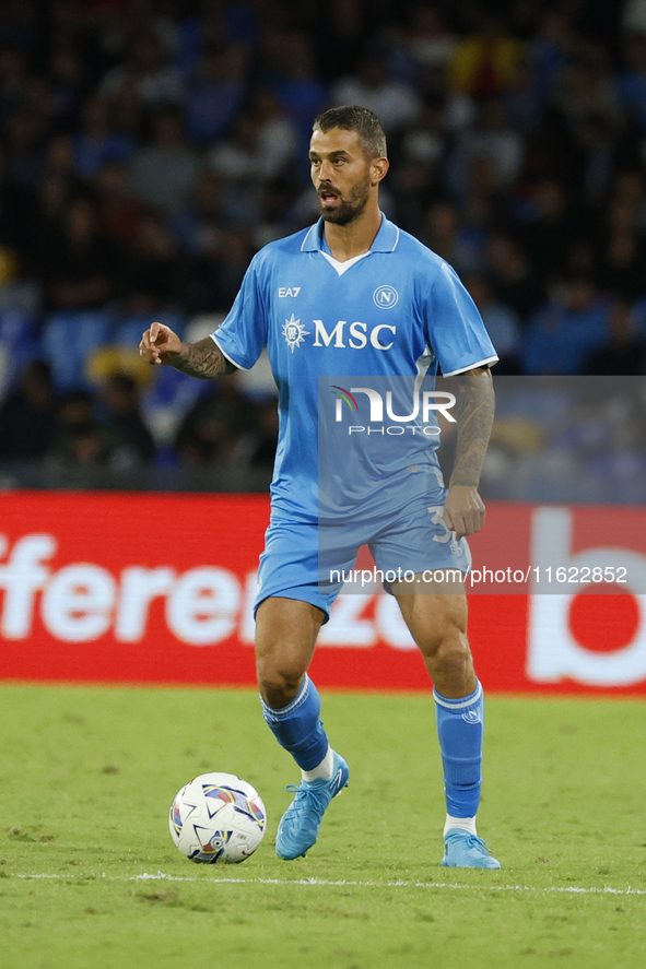 Napoli's Leonardo Spinazzola controls the ball during the Serie A soccer match SSC Napoli vs. Monza at Stadio Maradona in Naples, Italy, on...