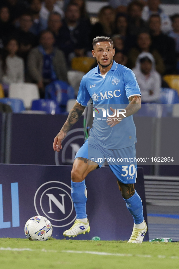 Pasquale Mazzocchi of Napoli controls the ball during the Serie A soccer match between SSC Napoli and Monza at Stadio Maradona in Naples, It...