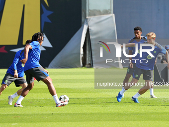 Frenkie de Jong and Jules Kounde train at the Joan Gamper sports city before the Champions League match against Young Boys in Barcelona, Spa...